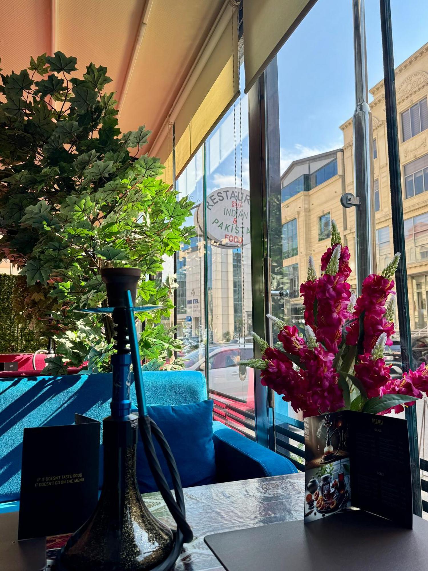 Maris Hotel Баку Экстерьер фото